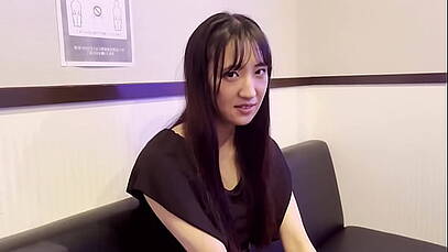 คลิปโป๊อาจารย์พานักศึกษาวิทยาลัยแห่งหนึ่งเข้าม่านรูดจับนักศึกษานอนถ่างขาออกกว้าง