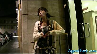ใครมาเที่ยวแถว Osaka เจอน้องคนนี้ได้นะ