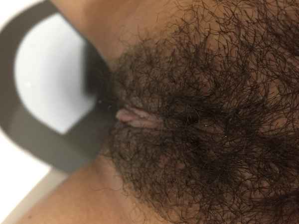 ถ่ายในห้องน้ำออฟฟิศ