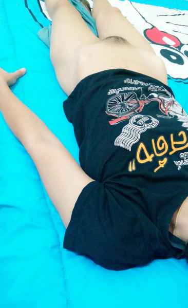 แหกหีโชว์เพื่อน